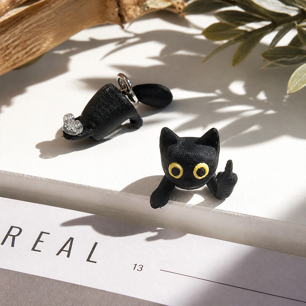 黒猫中指イヤリング - 