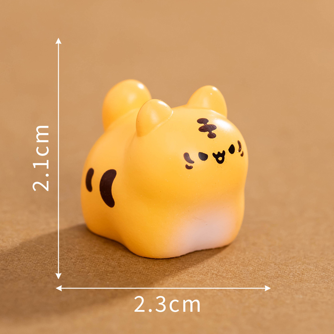 Cute Cat Accessory (2.1cm * 2.3cm)