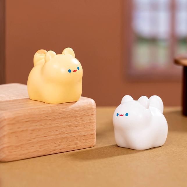 Cute Cat Accessory (2.1cm * 2.3cm)