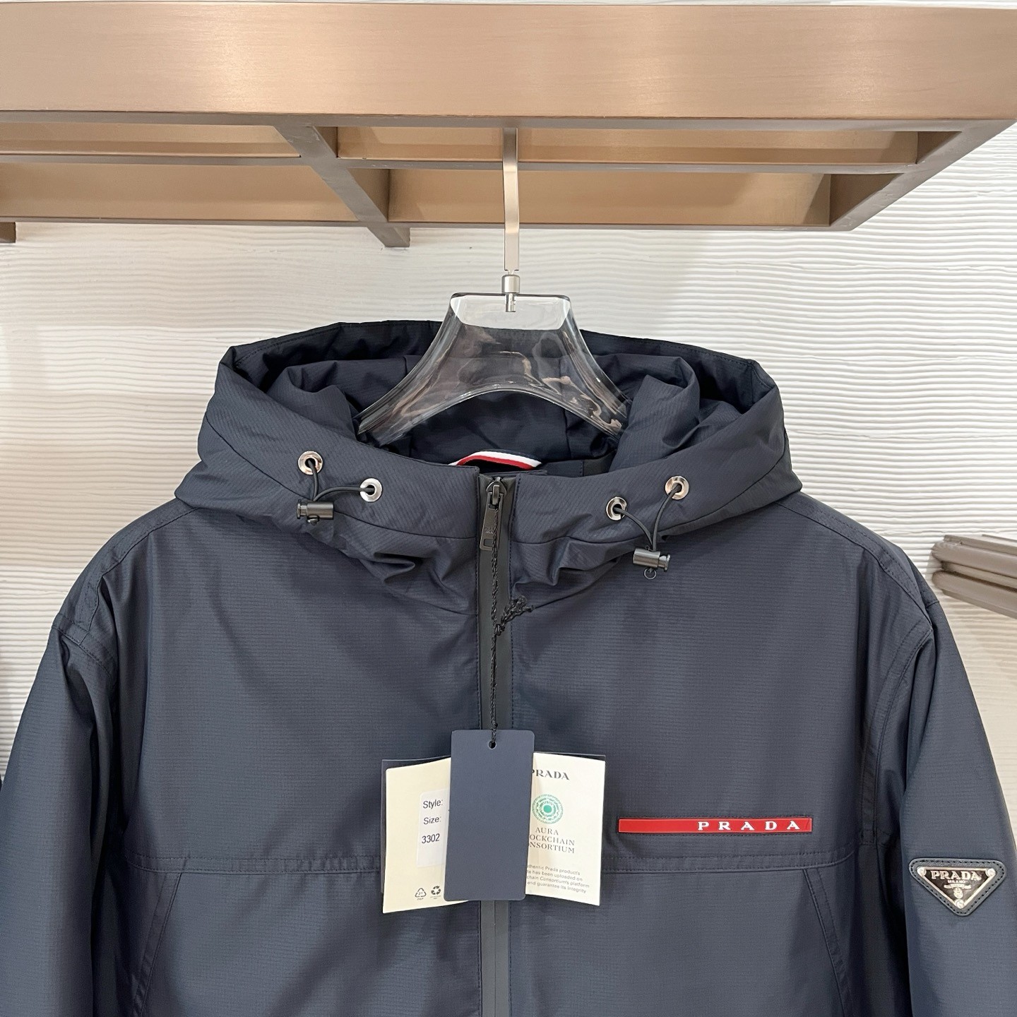 PRADA プラダ 2025最新款 メンズダウンジャケット ブラック/ネイビー