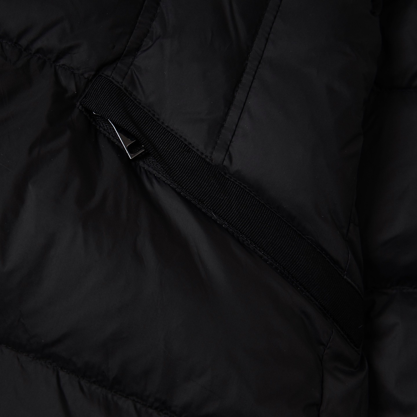 Moncler モンクレール 2025秋冬新作 Boed レディース 短款 フォックスファーカラー ベルト付き ダウンジャケット ブラック