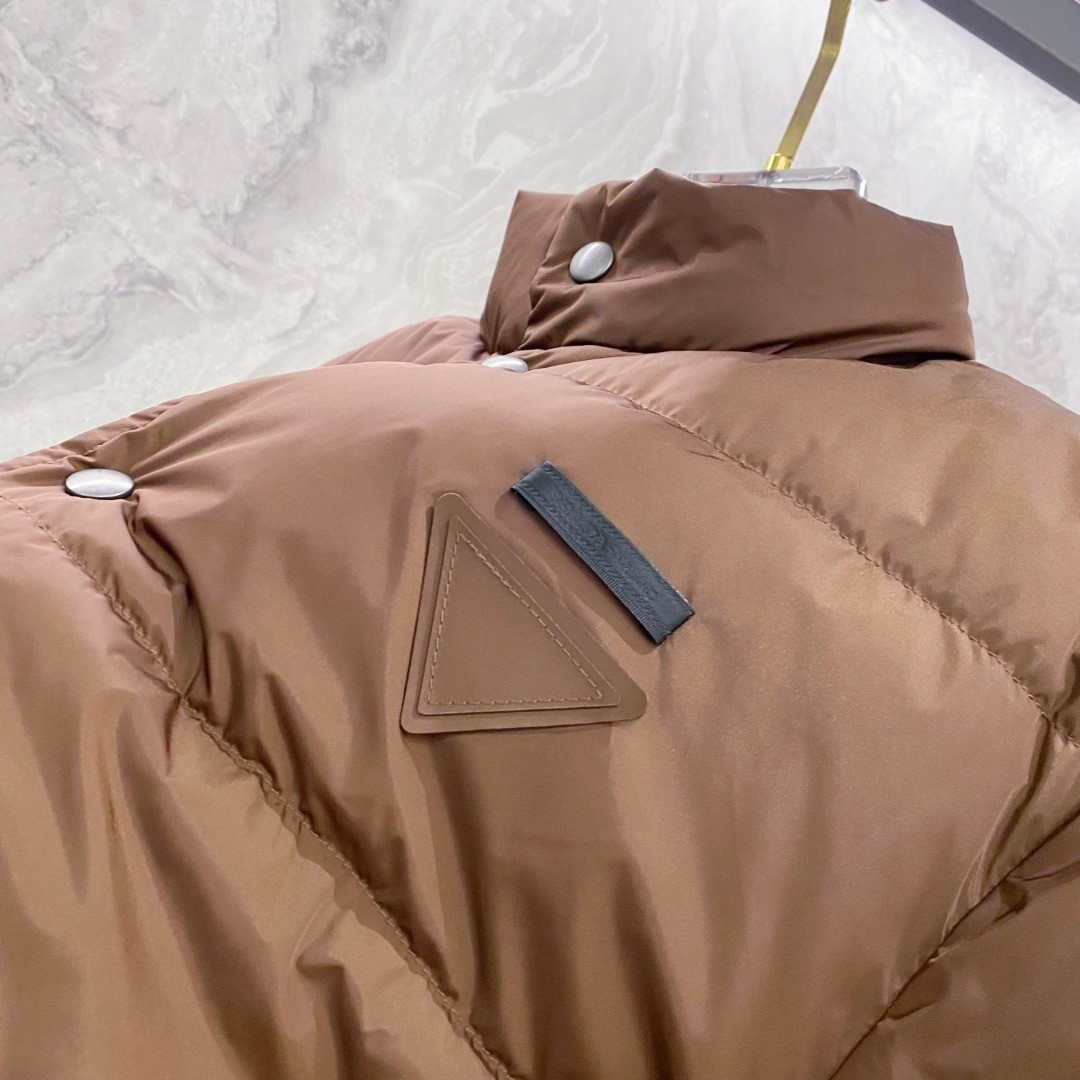 PRADA プラダ ダウンジャケット ブラウン