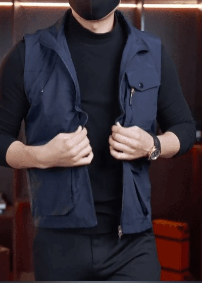 【มีช่องกระเป๋าหลายช่องและจุของได้มาก เหมาะกับทุกสัดส่วน】เสื้อกั๊กผู้ชายระดับไฮเอนด์ใหม่ปี 2025 นี้
