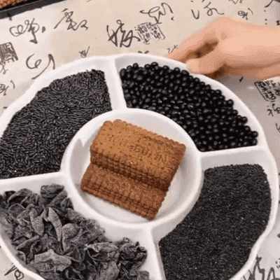 高纖維質9黑藜麥穀物餅乾