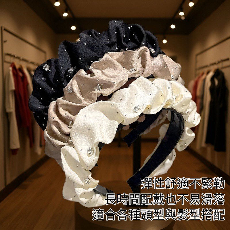 黑色髮箍褶皺高顱頂閃鑽正面展示