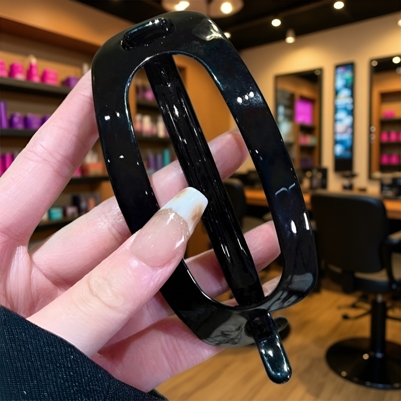 女生髮夾細節近拍