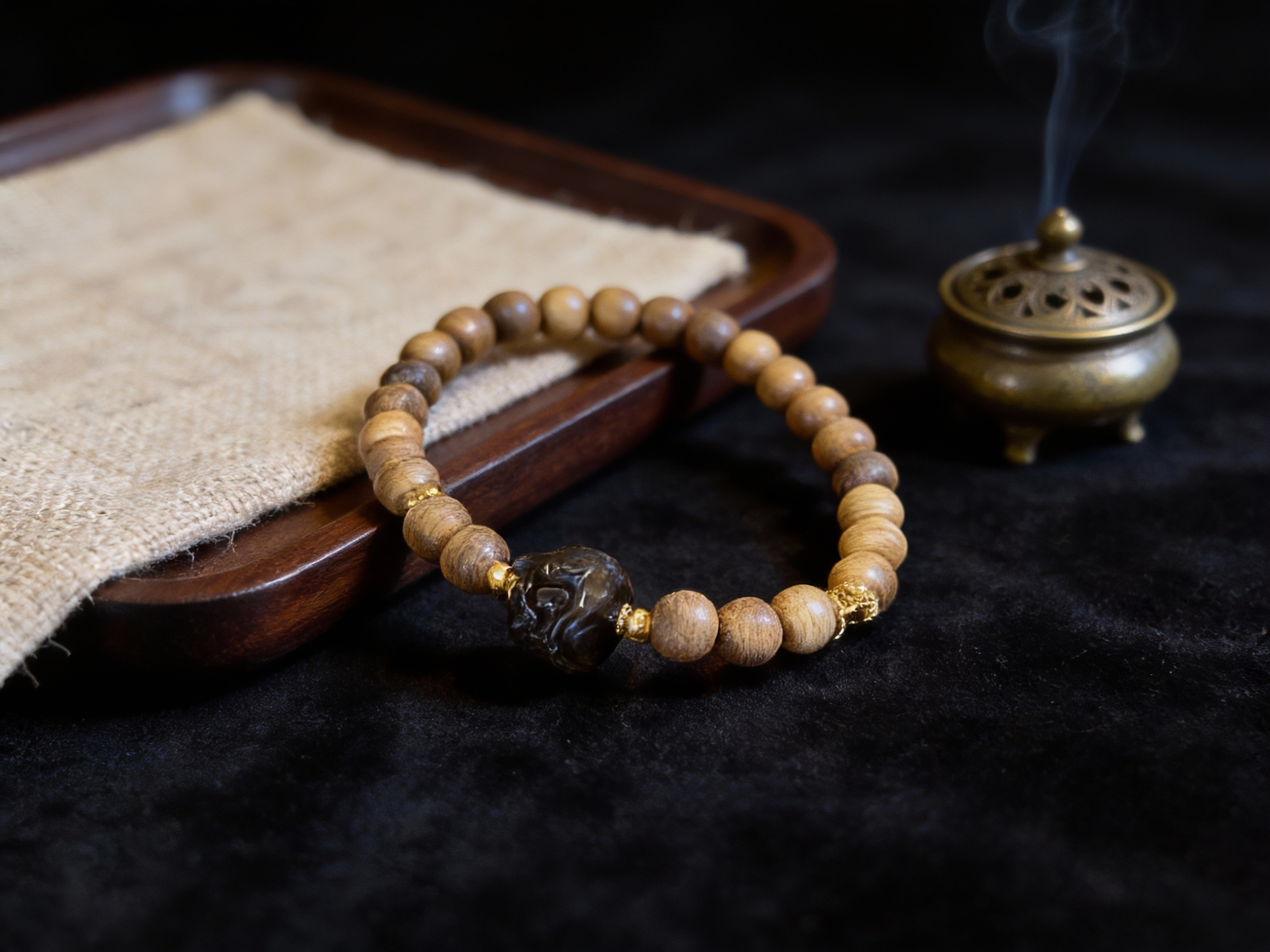 醒狮糖玉沉香手串｜狮佑祥瑞，香通玄境