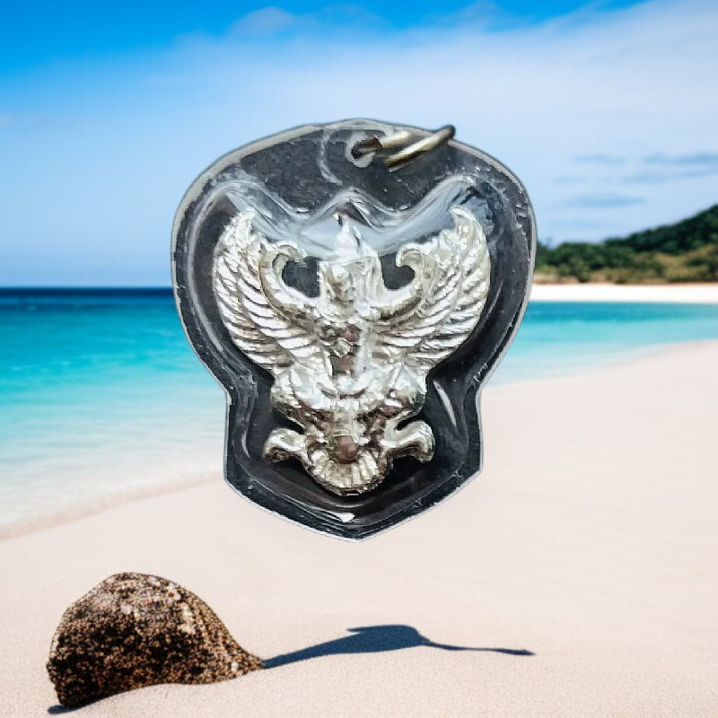 พระเครื่องพญาครุฑไทย