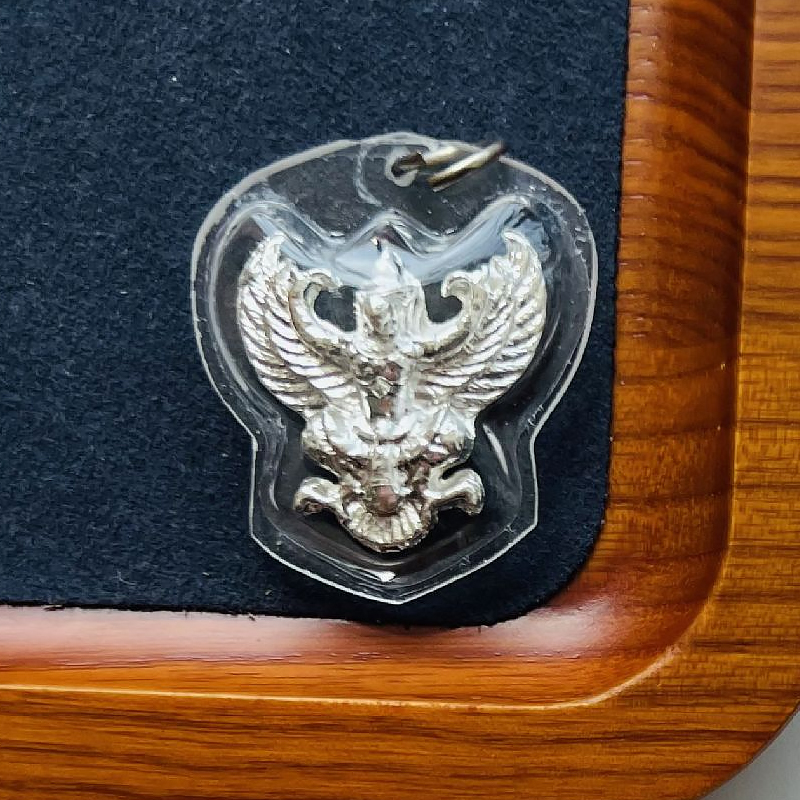 พระเครื่องพญาครุฑไทย