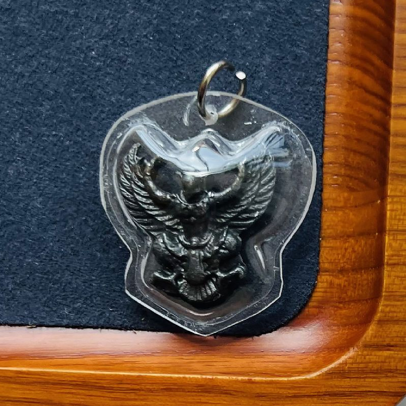 พระเครื่องพญาครุฑไทย