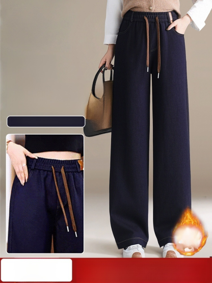 加絨厚款牛仔褲，舒適彈性牛仔布料，高腰包裹小腹，視覺上拉長腿部線條，實現極致顯瘦