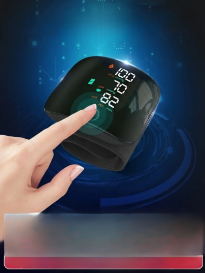 【語音大彩色螢幕】全自動手腕式電子血壓計，全自動手腕式設計，一鍵啟動 + 語音播報+精準測，輕鬆掌握血壓狀況