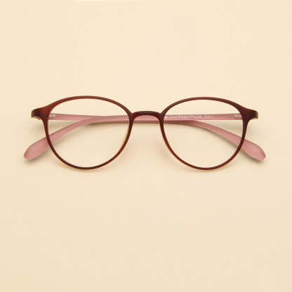 🌟✨ สวัสดีสายตา! มองโลกอย่างชัดเจนด้วยแว่นกันแดดกันแสงสีฟ้าที่เบาสุดๆ! 😎💖 👓💨 สวมใส่สบาย ไม่หนักหน้า แถมยังมีสไตล์สุดๆ! 🎉🔥 🌈🌟 ช่วย