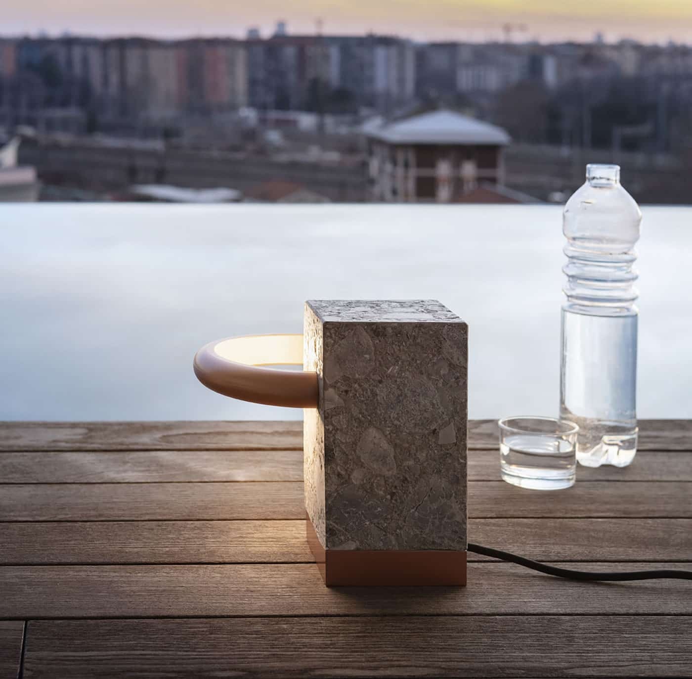 ANGOLO Small Horizontal Floor Light