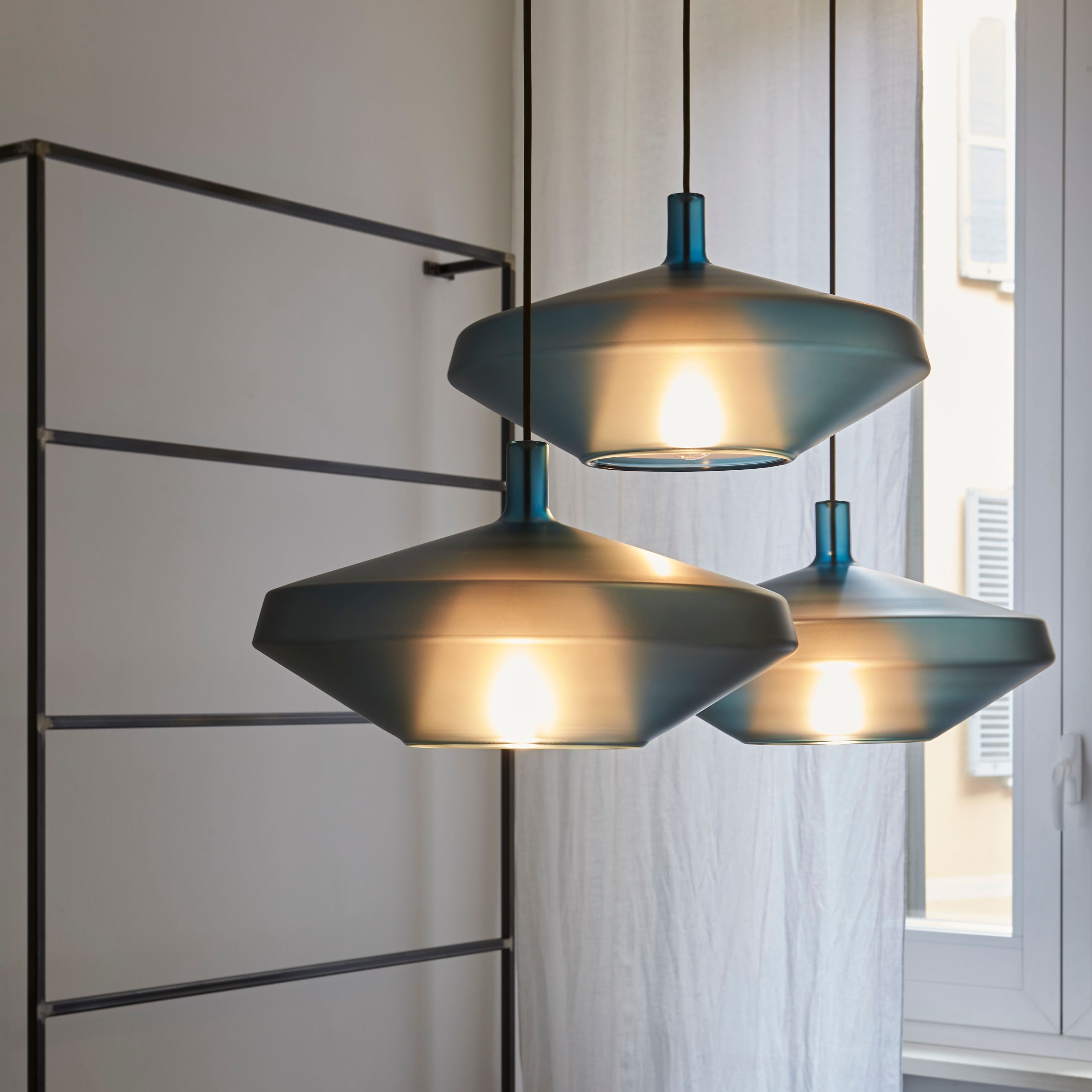 MoM LOW Pendant Light