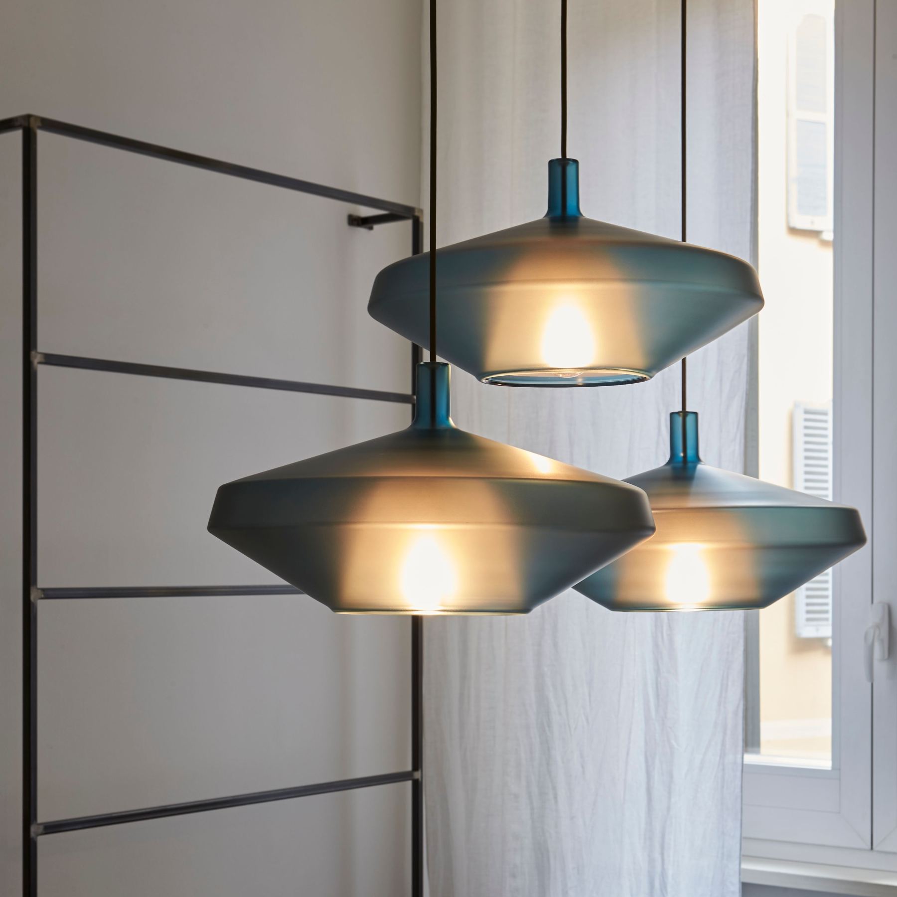 MoM LOW Pendant Light