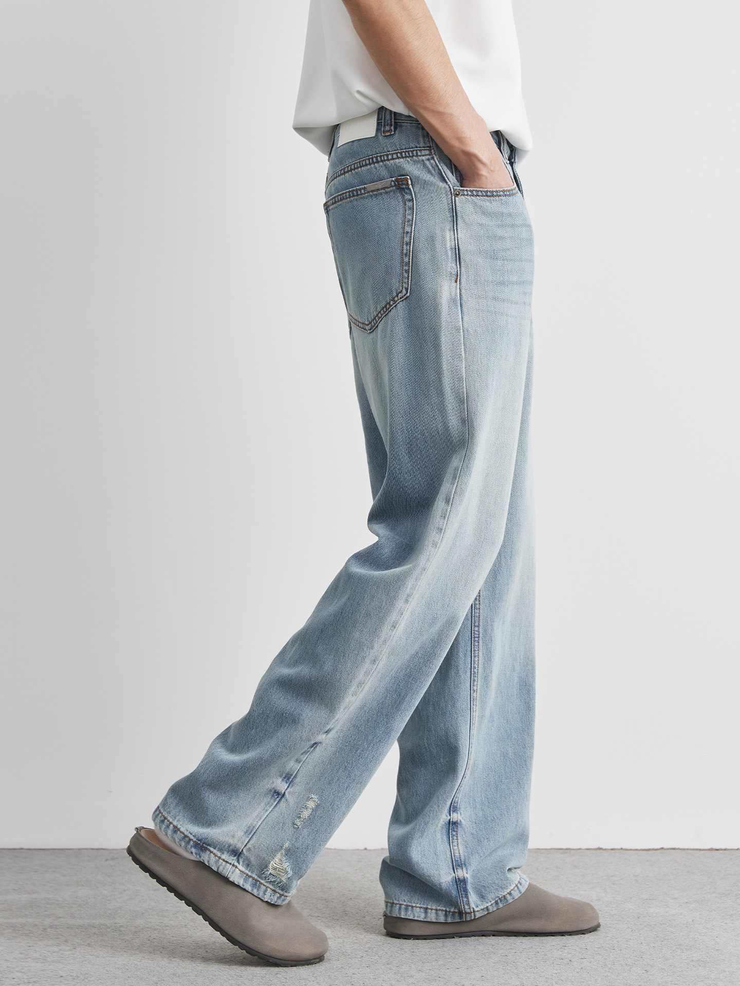 cleanfit水洗淺色破洞牛仔褲