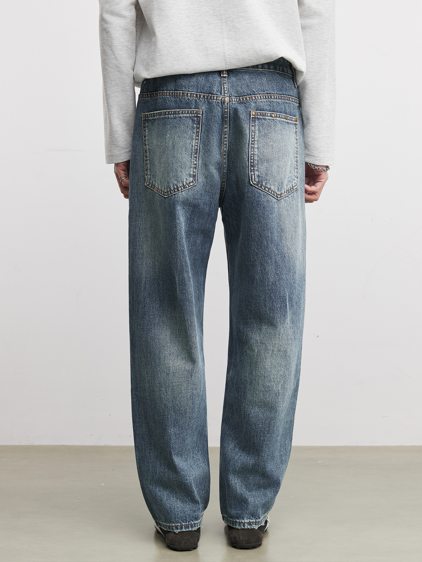 藍色直筒石墨水洗竹節紋長褲