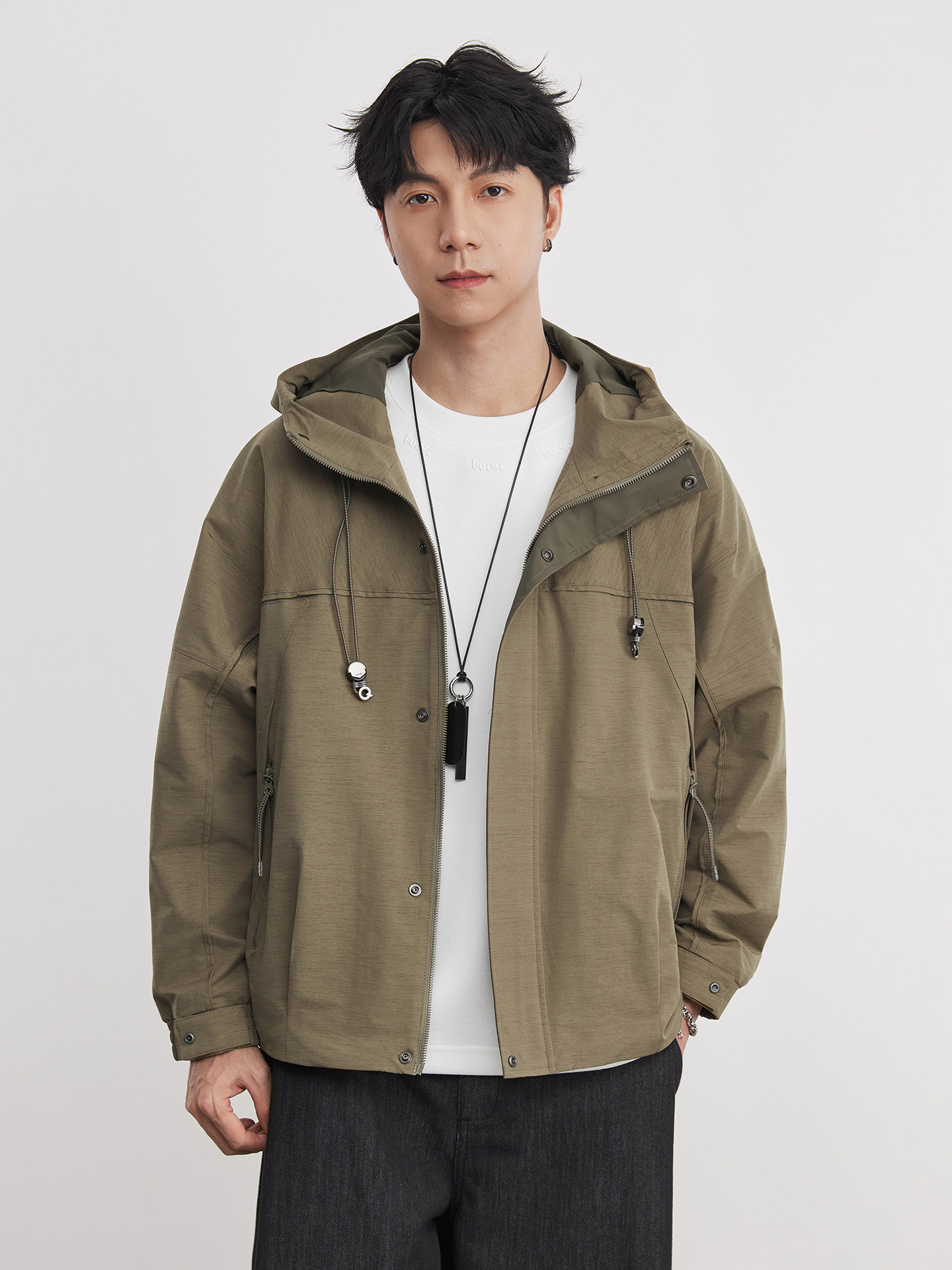 男春秋時尚輕旅連帽夾克