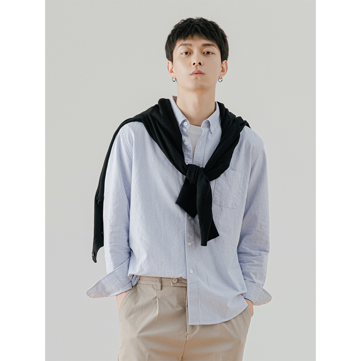 男士灰色細條紋長袖襯衫