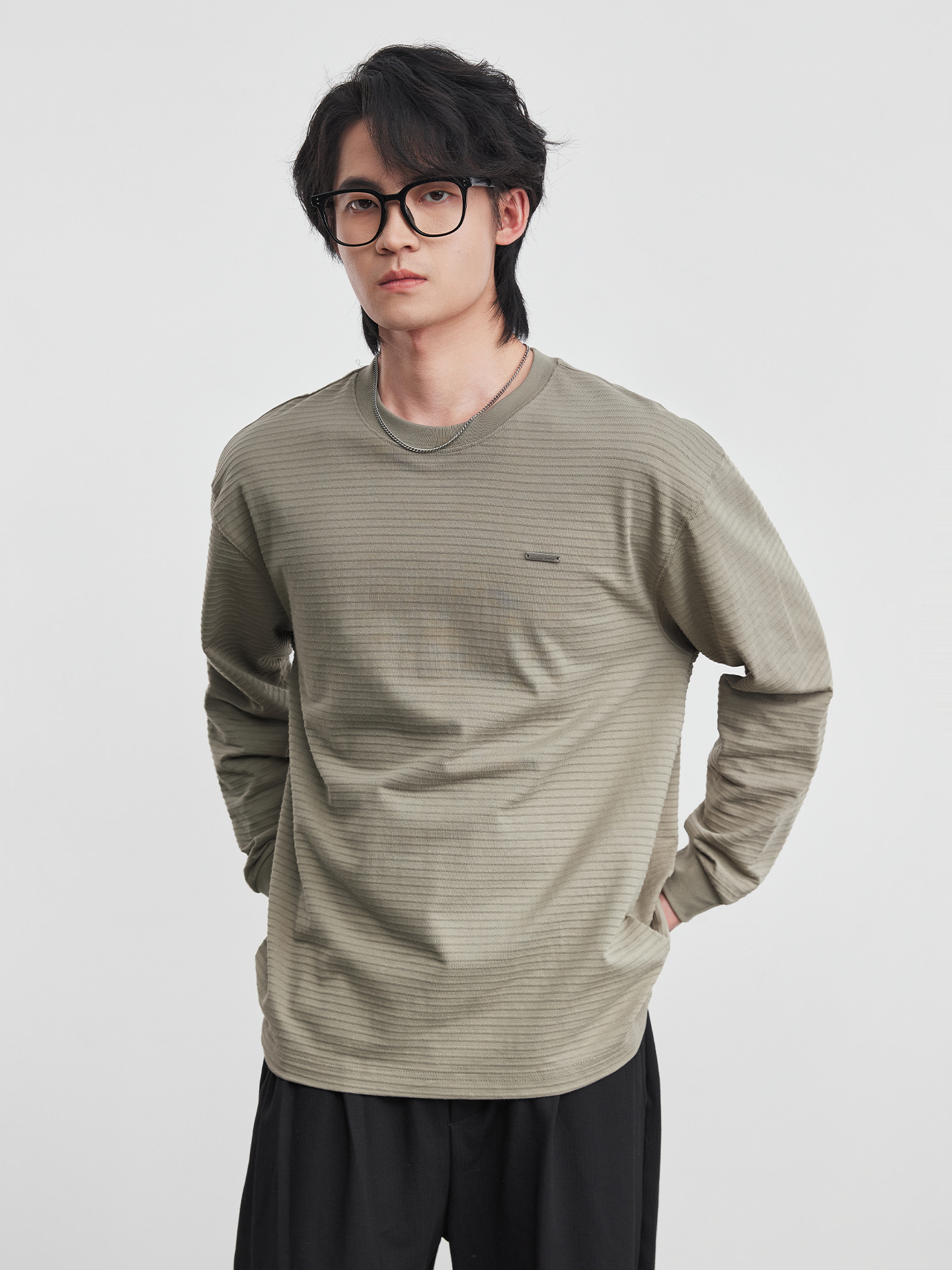 春季長袖肌理感條紋圓領打底衫