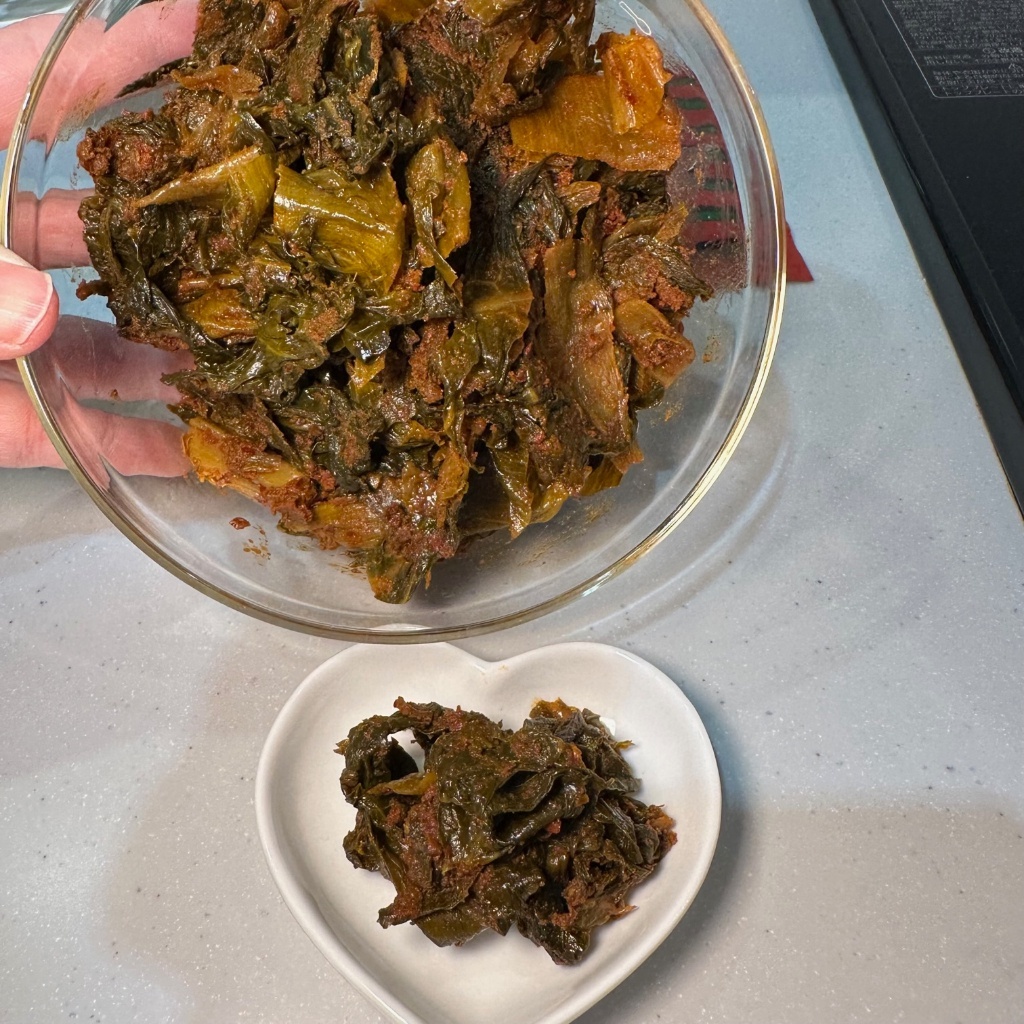 The birthplace of mustard greens ramen, the Nagahama shogun's specialty "original Pickled Takana Mustard with Chili"  [Direct from Japan]