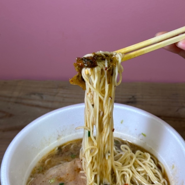 The birthplace of mustard greens ramen, the Nagahama shogun's specialty "original Pickled Takana Mustard with Chili"  [Direct from Japan]