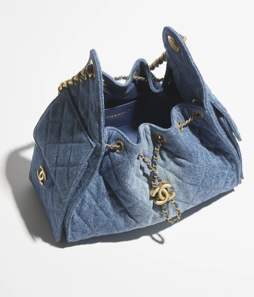 CHANEL 25 スモール ハンドバッグ/ ウォッシュド デニム  ブルー