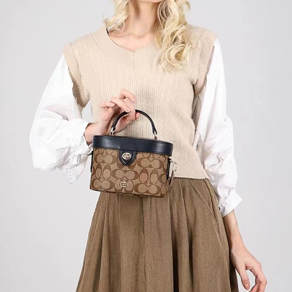 COACH ケイ 20 クラシック モノグラム ロゴ ショルダー/クロスボディバッグ