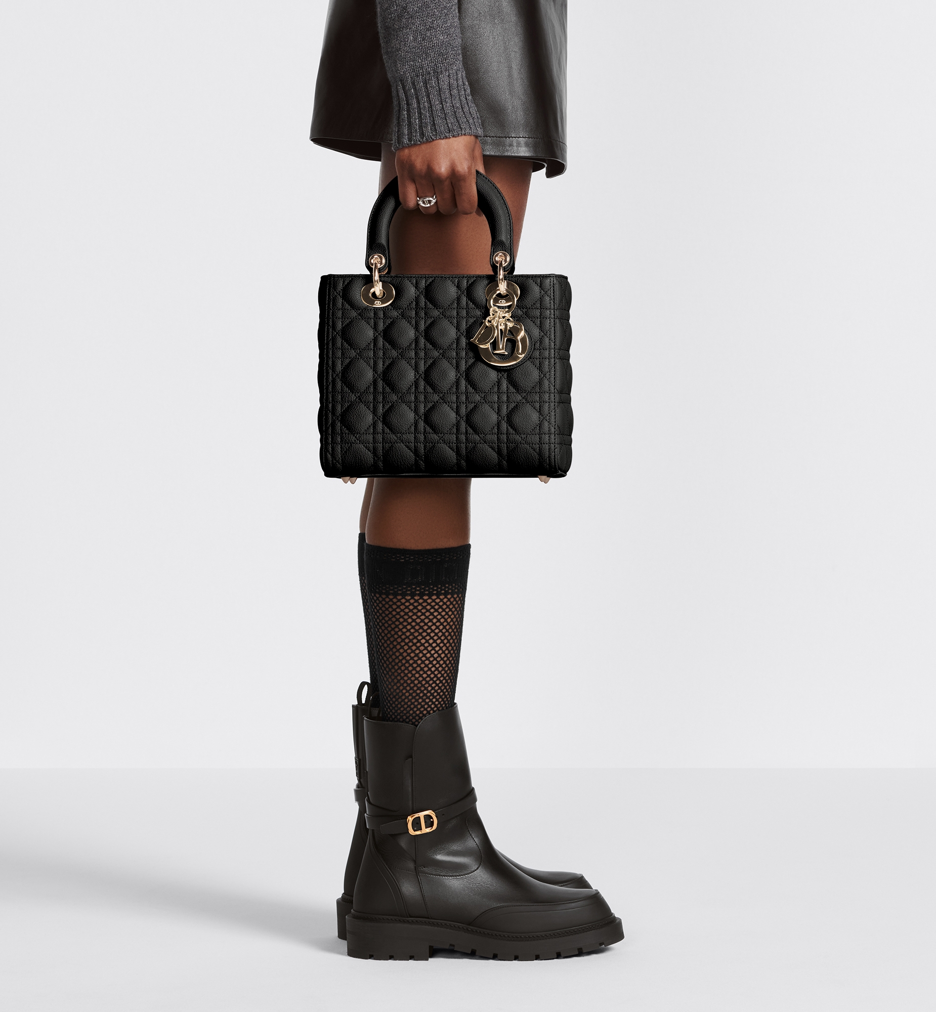 Lady Dior バッグ ミディアム