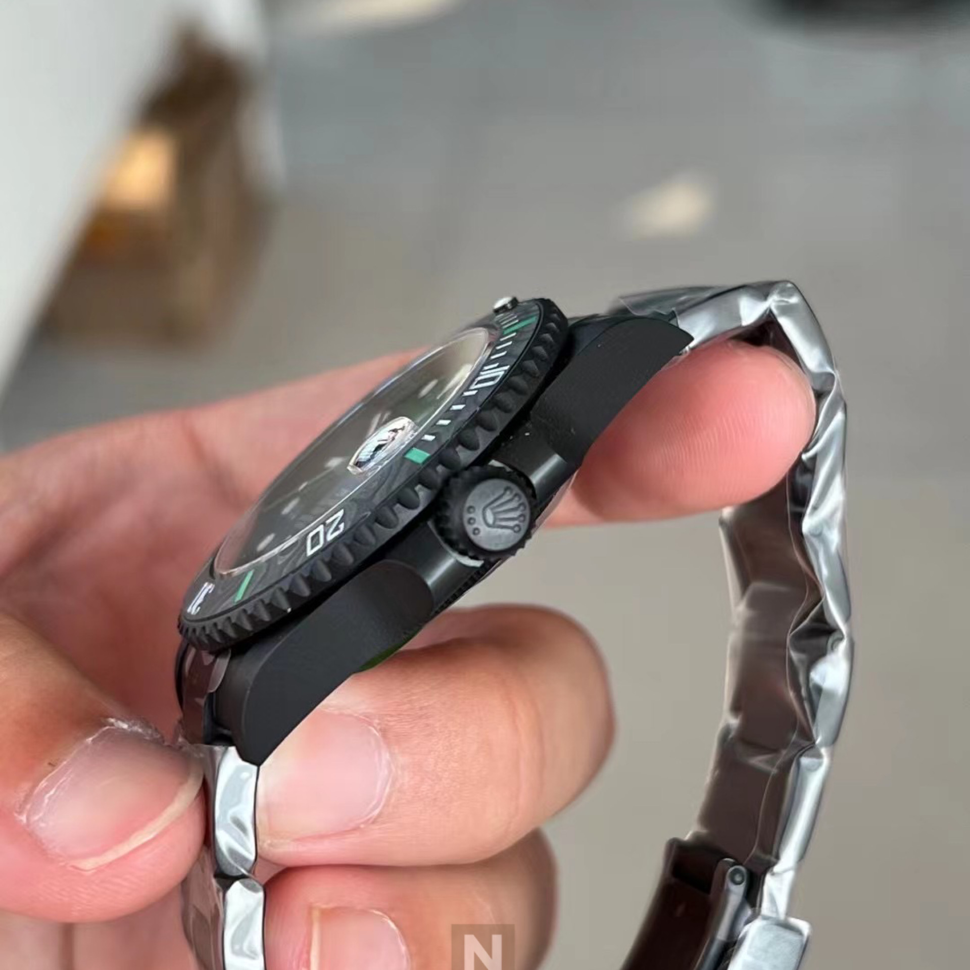 Rolex サブマリーナー デイト オイスター、41 mm、オイスタースチール