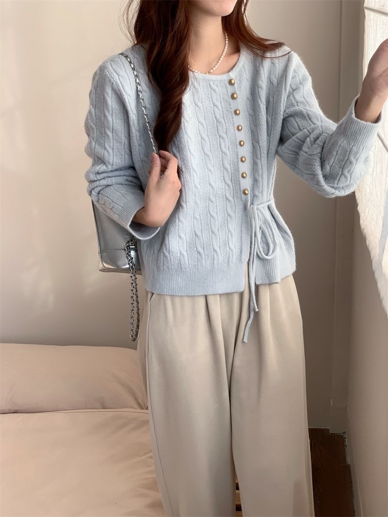 溫柔奶系藍色麻花|日系內搭針織上衣|開衫設計感|慵懶寬鬆毛衣女針織上衣