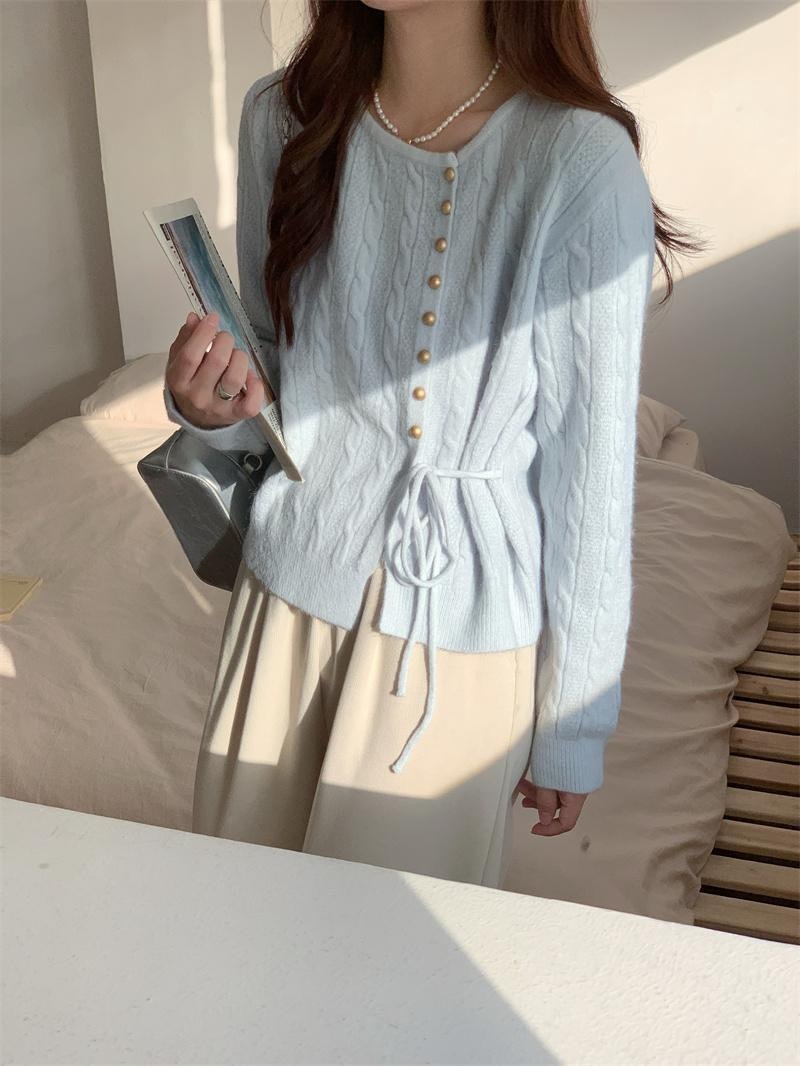 溫柔奶系藍色麻花|日系內搭針織上衣|開衫設計感|慵懶寬鬆毛衣女針織上衣