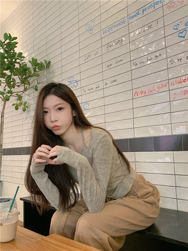 『湊單款-賣一虧一』假兩件掛脖長袖T|春季新款內搭打底|修身顯瘦短款辣妹上衣