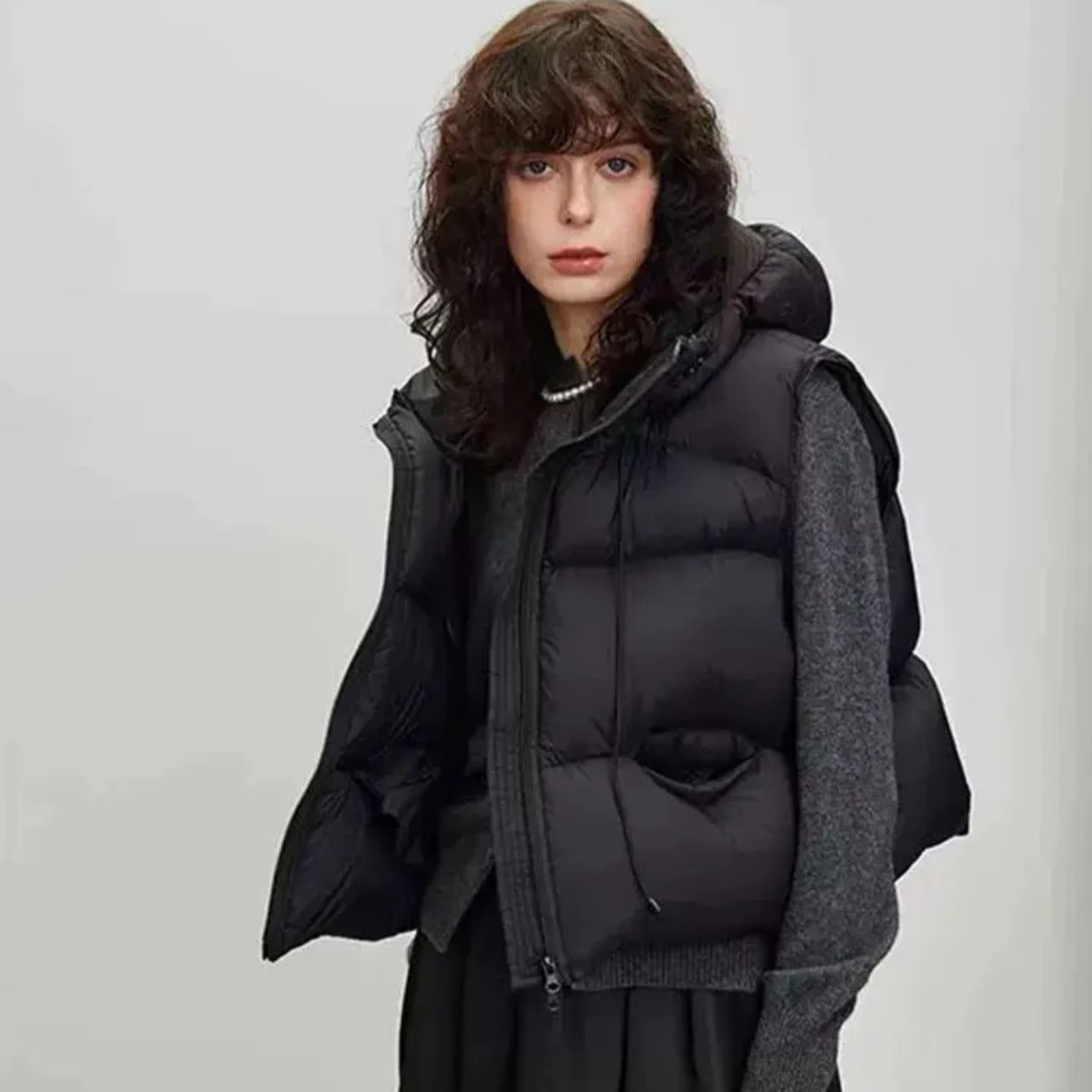 高品質連帽羽絨背心 | 輕柔蓬鬆小個子專屬 | 短版寬鬆秋冬時尚外套