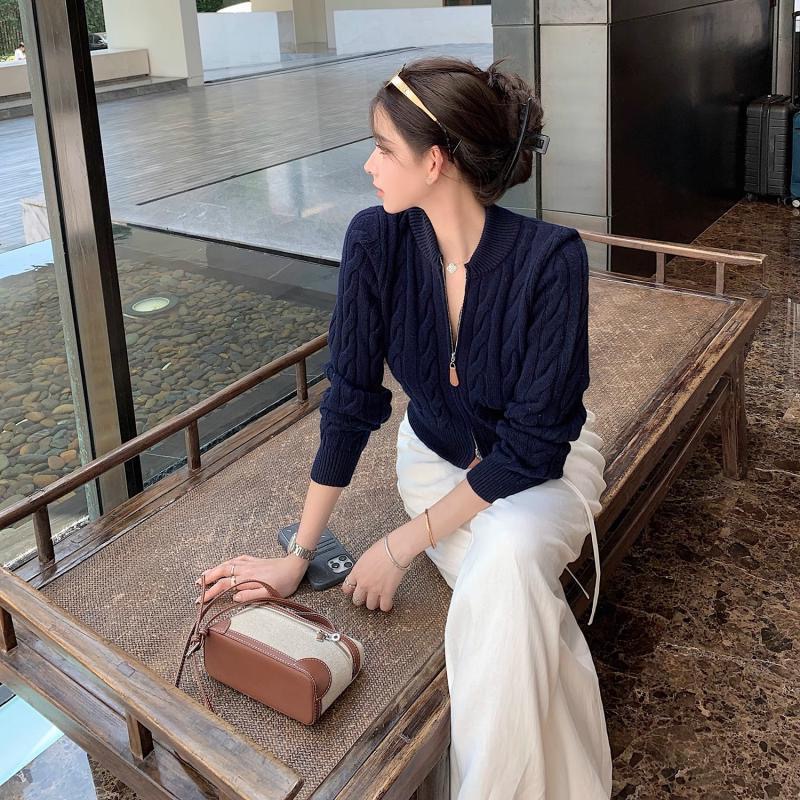 甜美絞紋收腰顯瘦針織| 軟糯短版毛線開襟衫| 氣質款針織上衣