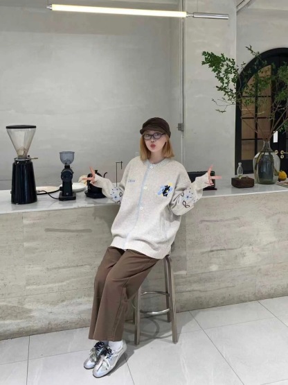 秋季新款氛圍感軟糯刺繡開衫 | 慵懶寬鬆針織外套毛衣