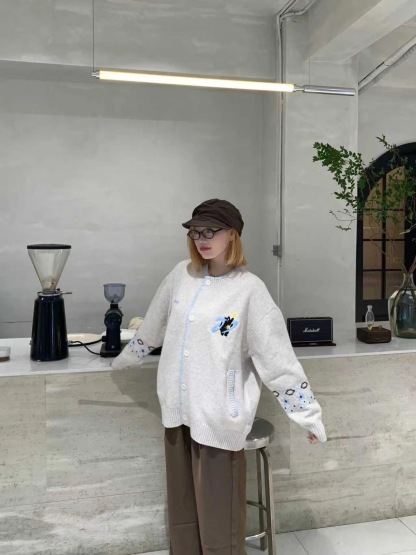 秋季新款氛圍感軟糯刺繡開衫 | 慵懶寬鬆針織外套毛衣