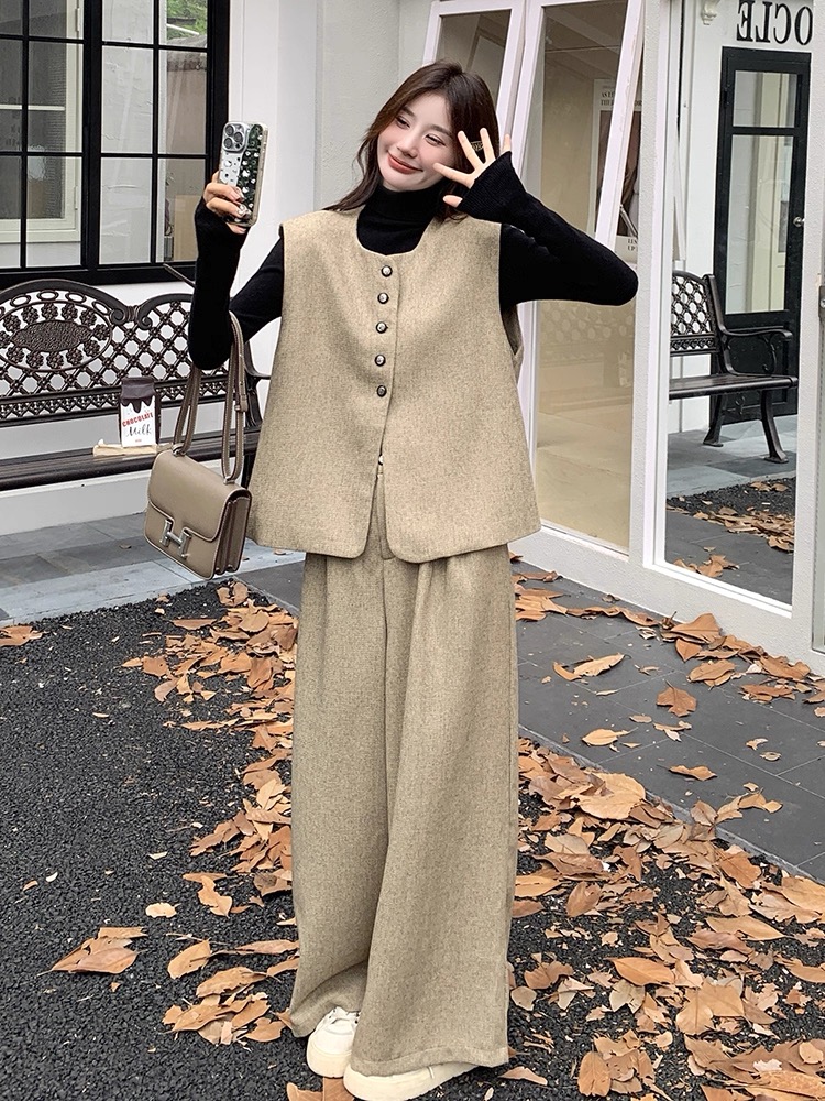 卡其色西裝馬甲闊腿褲套裝｜高級感簡約｜大尺碼微胖女｜寬鬆時尚套裝
