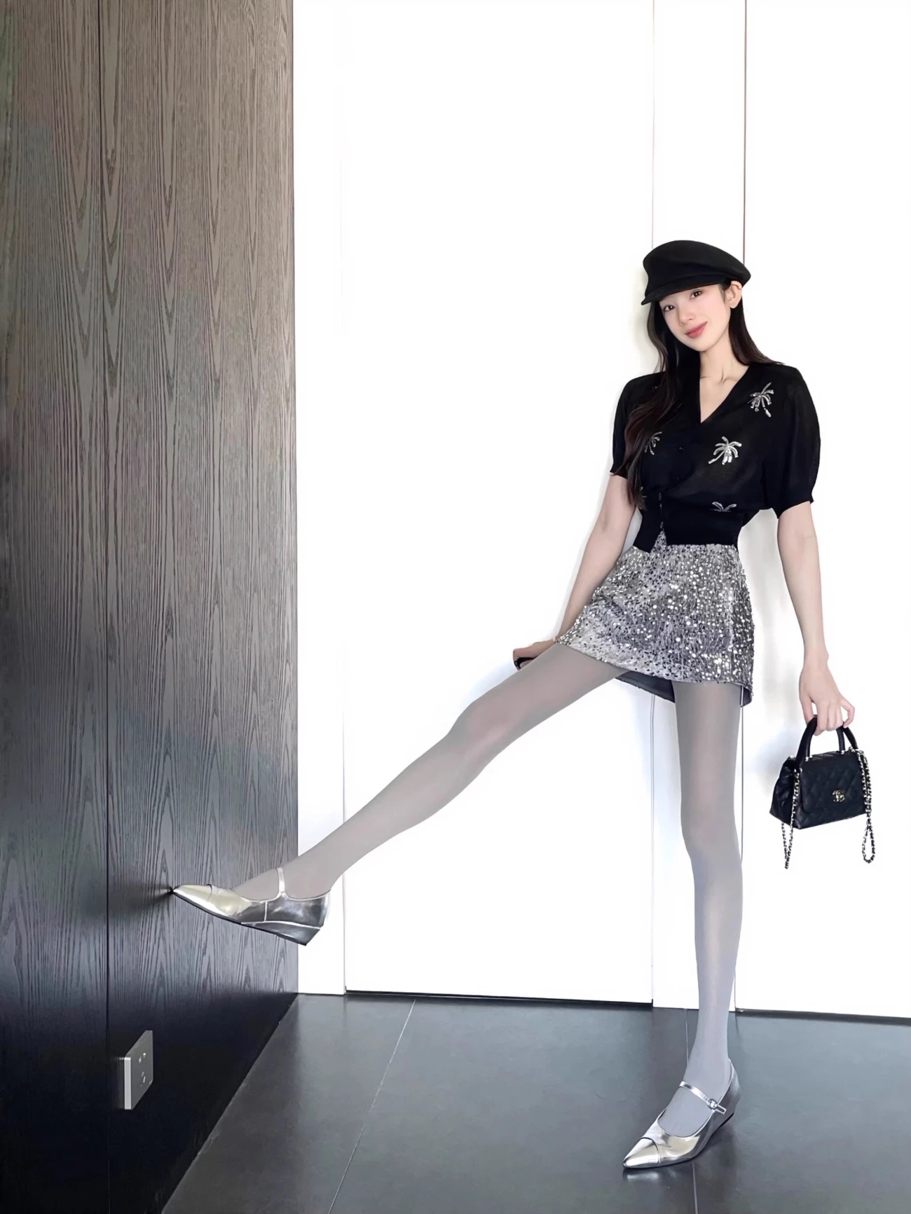 煙花圖案顯瘦收腰短袖針織｜2026 开春V領百搭開襟上衣