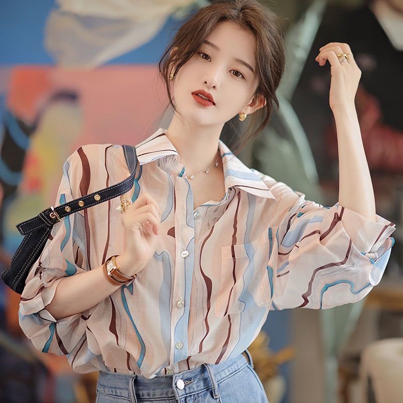 女裝法式輕奢襯衫 | 春夏季新款 Polo 領單排扣時尚氣質潮上衣