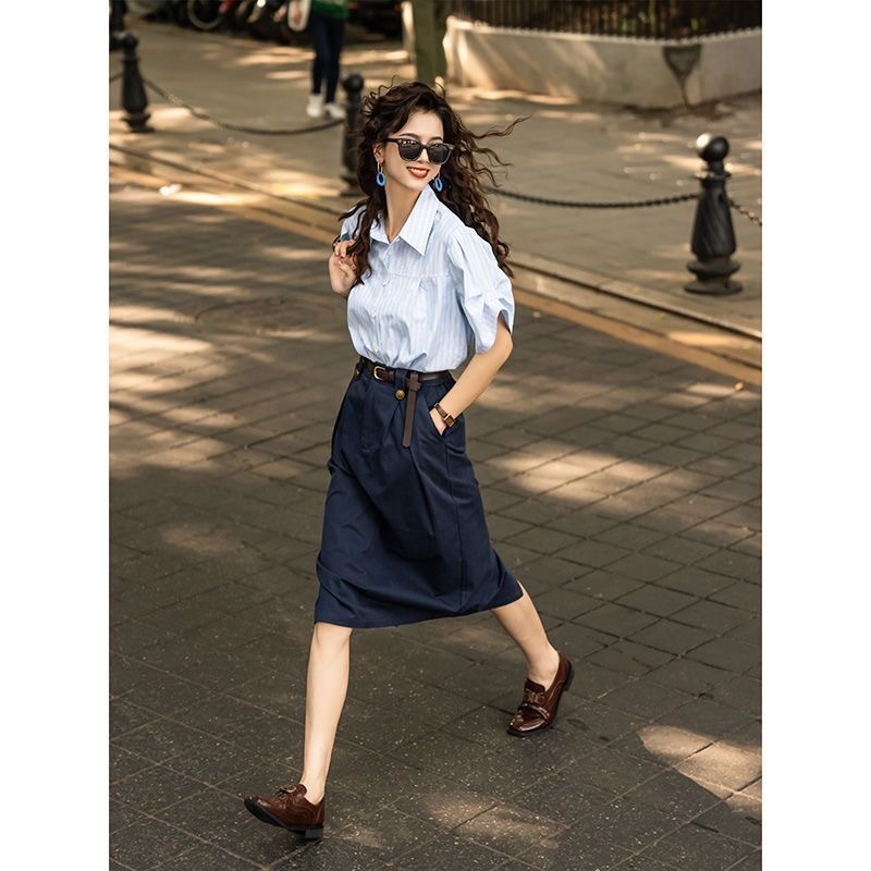 設計感藍色兩件套女 | 夏季新款法式通勤襯衫半身裙套裝潮
