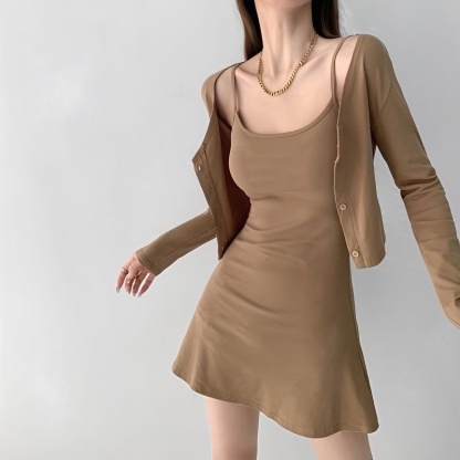 春秋氣質兩件組 | 修身短款魚尾吊帶連身裙 | 長袖針織坎肩開衫外搭【深灰色、淺灰色 努力補貨中】