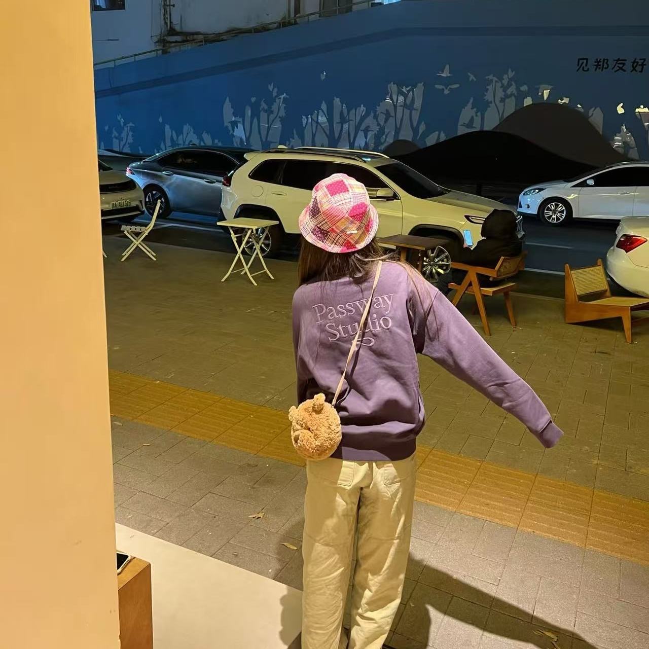 情侶款高級質感衛衣 | 早春刺繡 LOGO 圓領 | 寬鬆休閒無帽百搭上衣