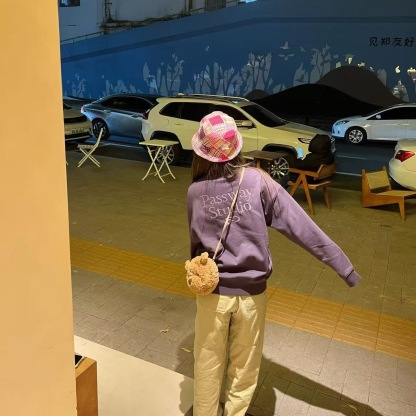 情侶款高級質感衛衣 | 早春刺繡 LOGO 圓領 | 寬鬆休閒無帽百搭上衣