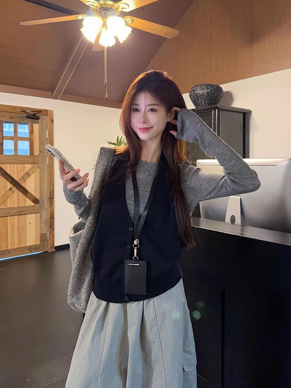 韓系掛脖針織開衫三件組 | 女秋冬馬甲疊穿 | 時尚休閒工裝褲套裝