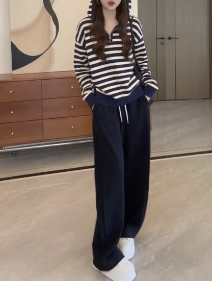 韓版撞色條紋連帽針織衫｜女款半拉鍊設計 早秋慵懶鬆弛感上衣 + 寬鬆闊腿褲