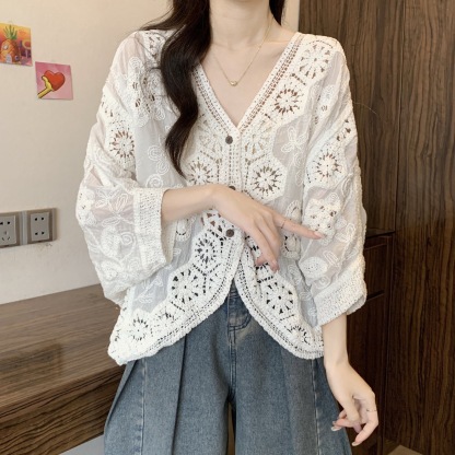 波希米亞風鉤花鏤空 V 領襯衫 女夏大尺碼遮肚防曬罩衫外套