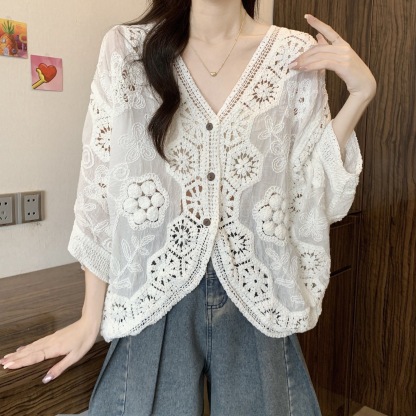 波希米亞風鉤花鏤空 V 領襯衫 女夏大尺碼遮肚防曬罩衫外套