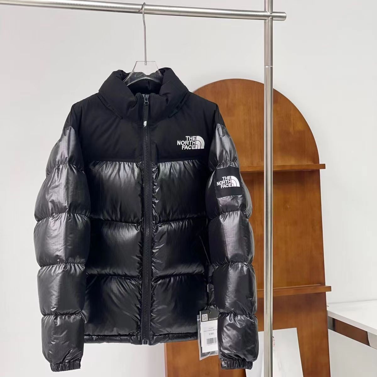 2024 冬新色[ザノースフェイス] 1996 ECO NUPTSE JACKET カップルダックダウンジャケット